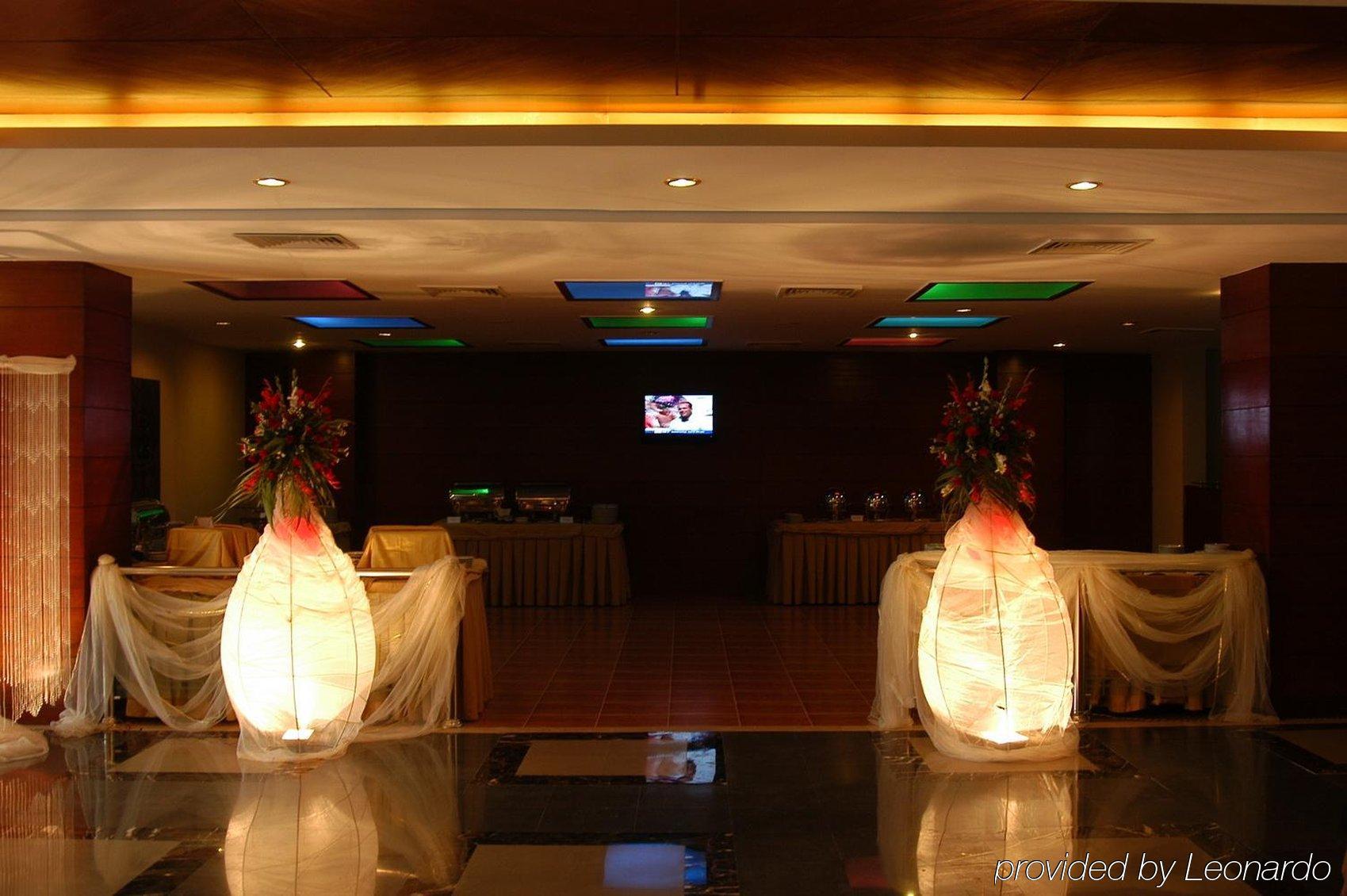 Hotel One סיאלקוט מראה פנימי תמונה